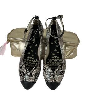 NIB Seecaas Ella Ballet Flat Cap Toe Reptile Snake Print w/ Gold Case Size 8